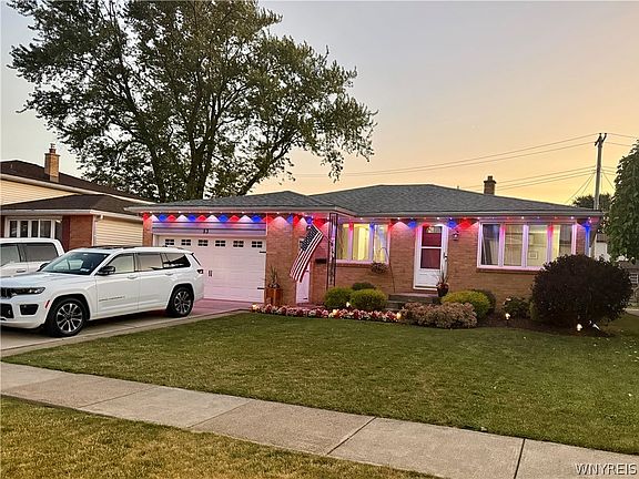 3rd image of 53 Angela Ln