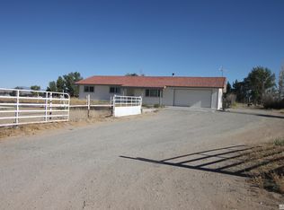 24 Terri Ln, Yerington, NV 89447