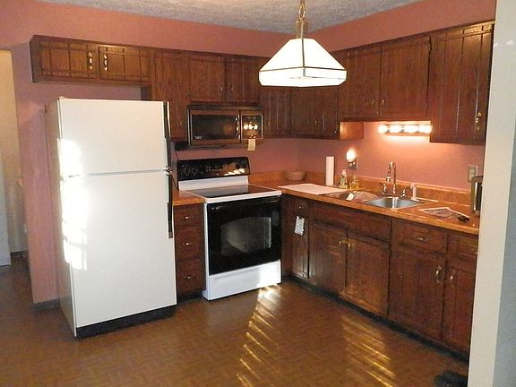 3rd image of 5707 Somers Dr