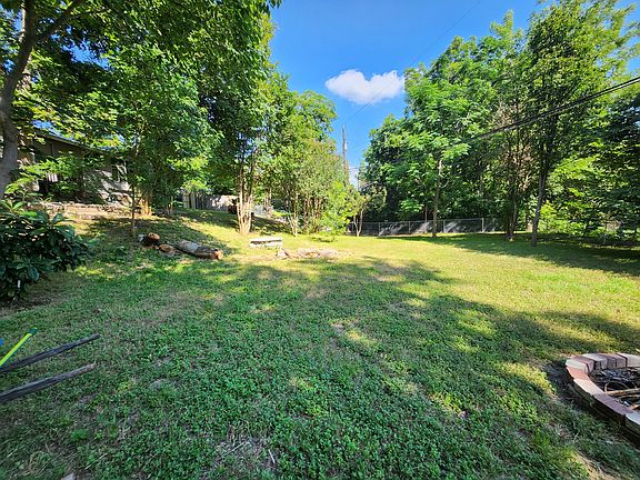 3rd image of 5200 Avon Pl