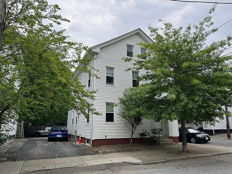 92 Vernon St #1 — Photo 11
