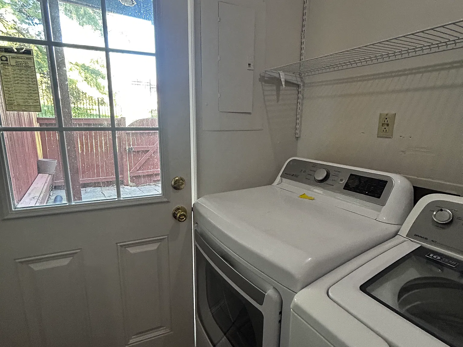 3 bed, 2.5 bath, 1294 sqft, $2,700 — Photo 4