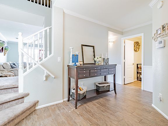 2nd image of 384 W Jersey Way