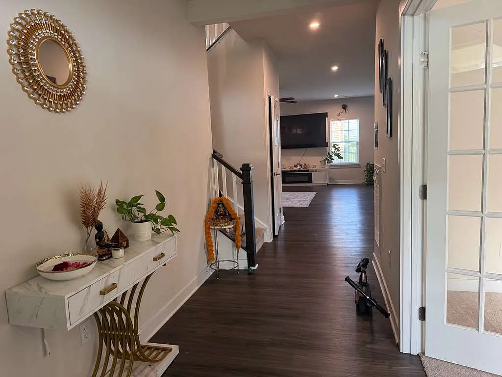 5 bed, 3094 sqft, $2,999 — Photo 3