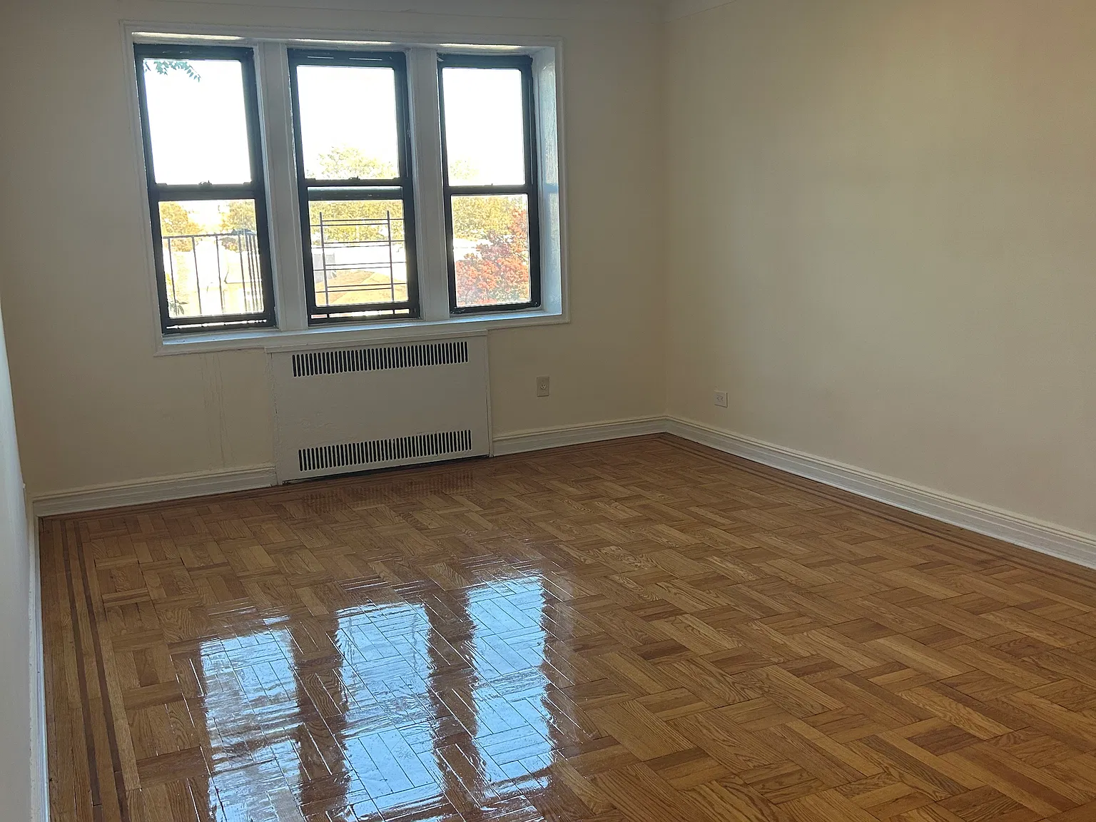 2 bed, 1000 sqft, $2,750 — Photo 3