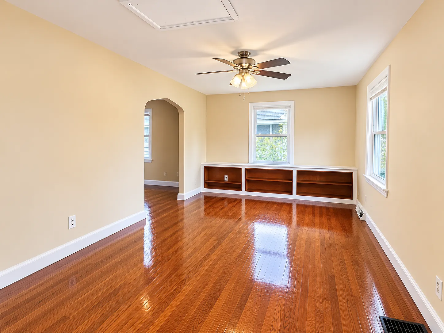 4 bed, 2217 sqft, $1,950 — Photo 1