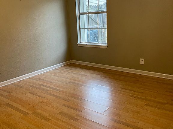 4th image of 3483 W Essex Dr
