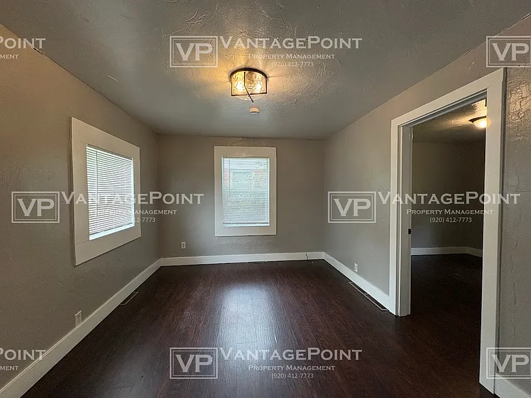 1219 Marshall Ave — Photo 6