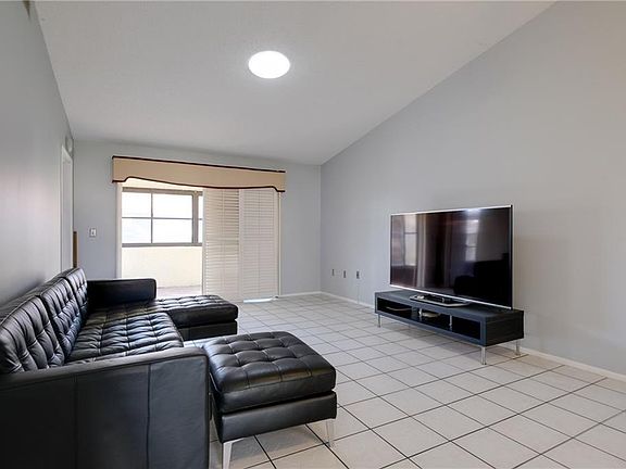 5th image of 3685 Longmeadow #13-2