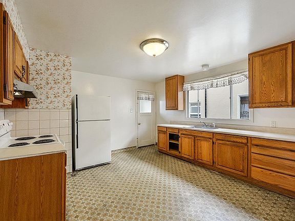 4th image of 814 Olive Ave