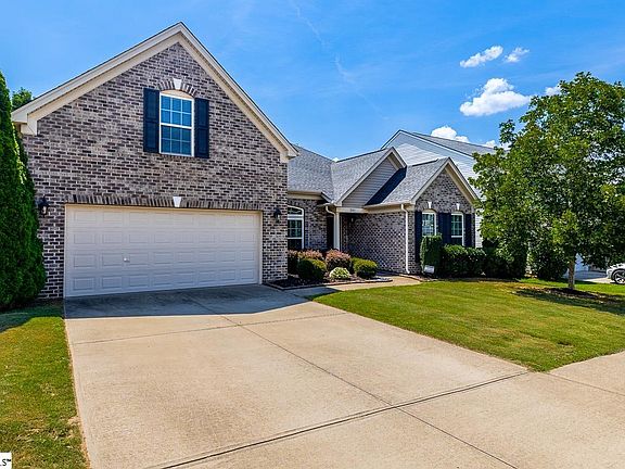 3rd image of 201 Chapel Hill Ln