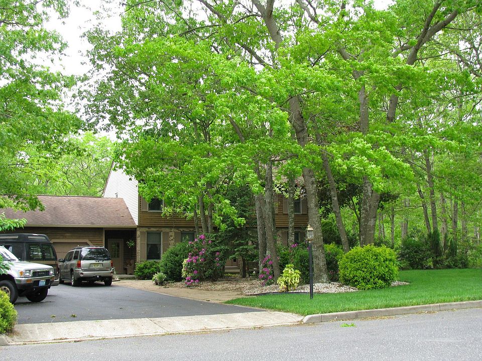 200' Wyncroft Frontage