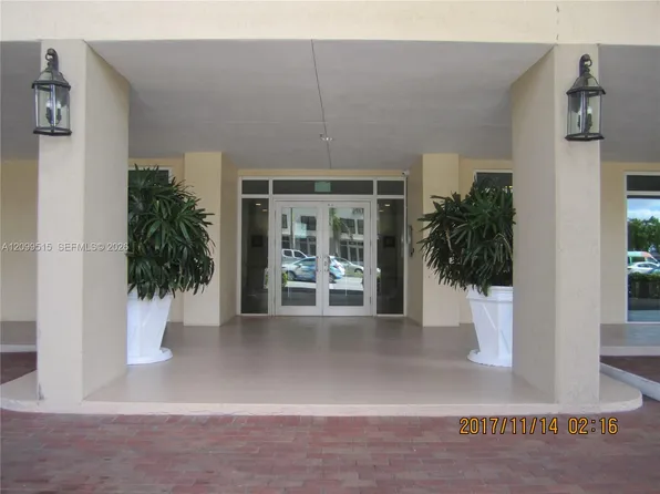 117 NW 42nd Ave, Miami, FL