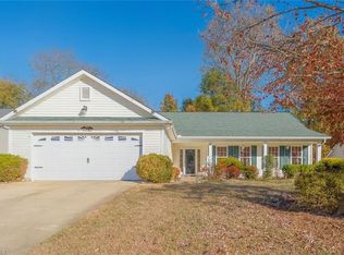 605 Walnut Crossing Dr, Whitsett, NC 27377