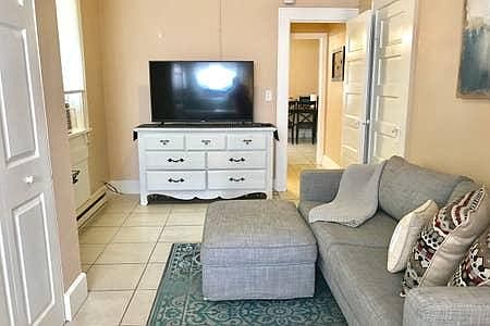 2nd image of 360 13th Ave NE #352