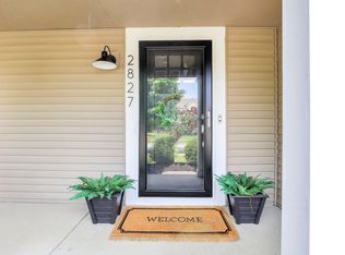 2827 Lake Hollow Rd, Hilliard, OH 43026