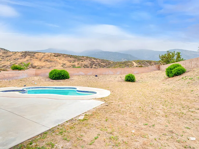 5585 Osborne Ct — Photo 25