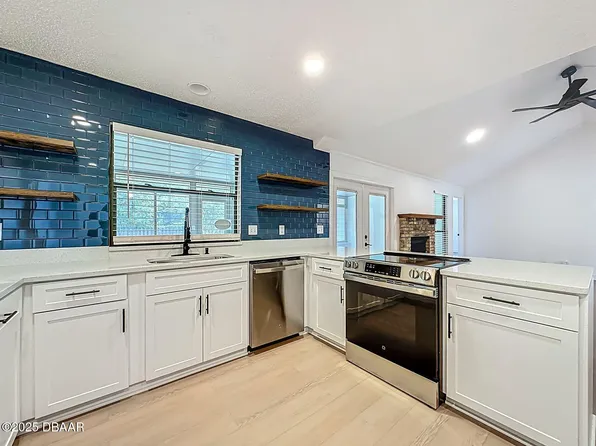 4539 Barrington Oaks Dr, Jacksonville, FL 32257