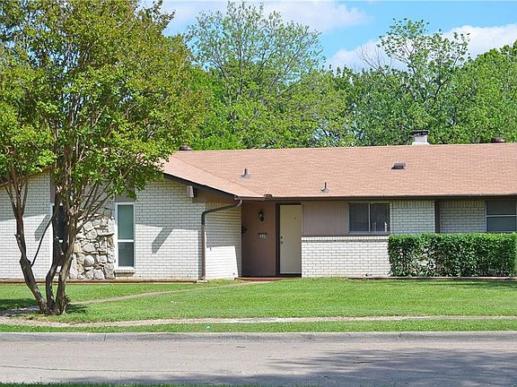 4th image of 3112 Point East Dr