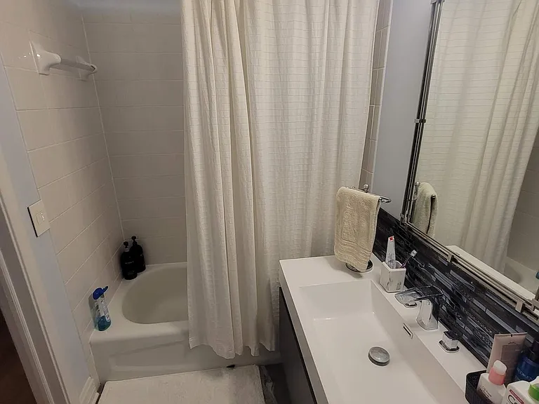 630 N State St #1201 — Photo 13