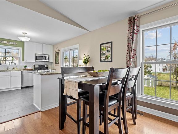 4th image of 4525 Shorewood Dr