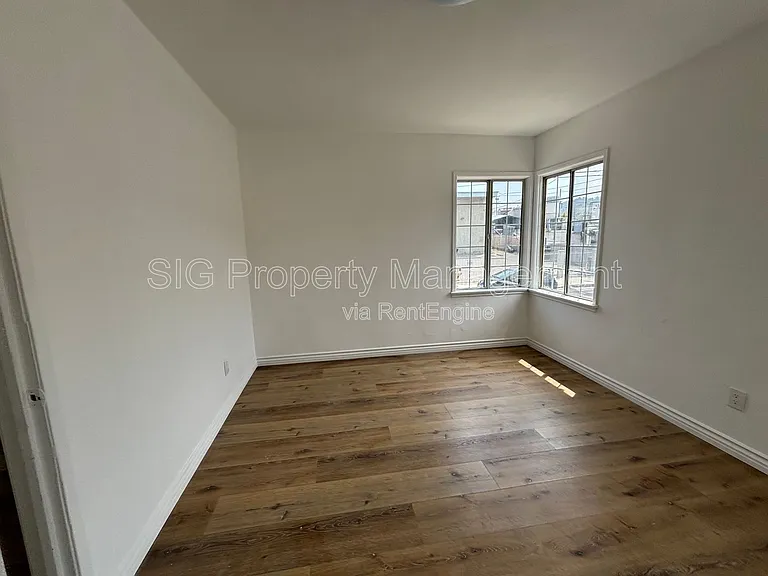 7000 1/2 Foothill Blvd — Photo 9
