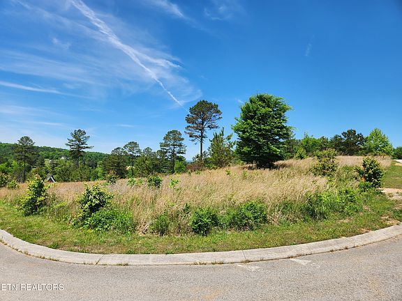 2nd image of Oak Leaf Dr Lot 71