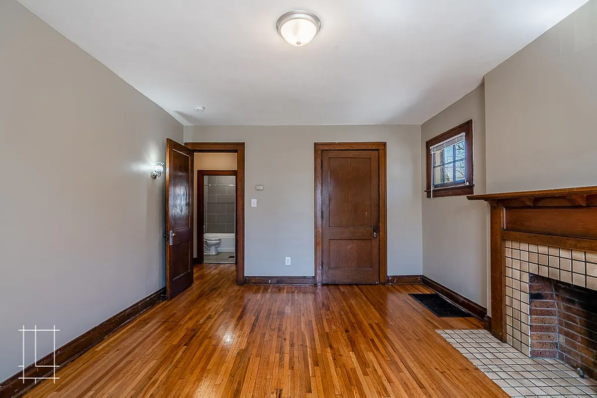Building Photo - 384 E. Maynard Ave