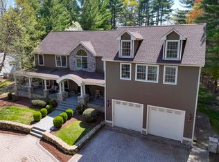 71 Bourque Rd, Lynnfield, MA 01940