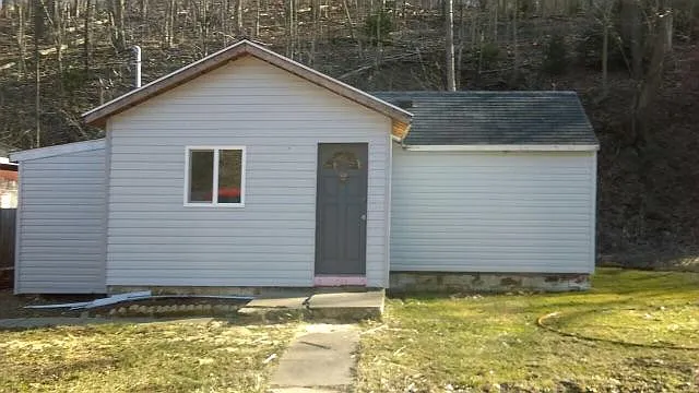 1290 Mudlick Hollow Rd photo 1