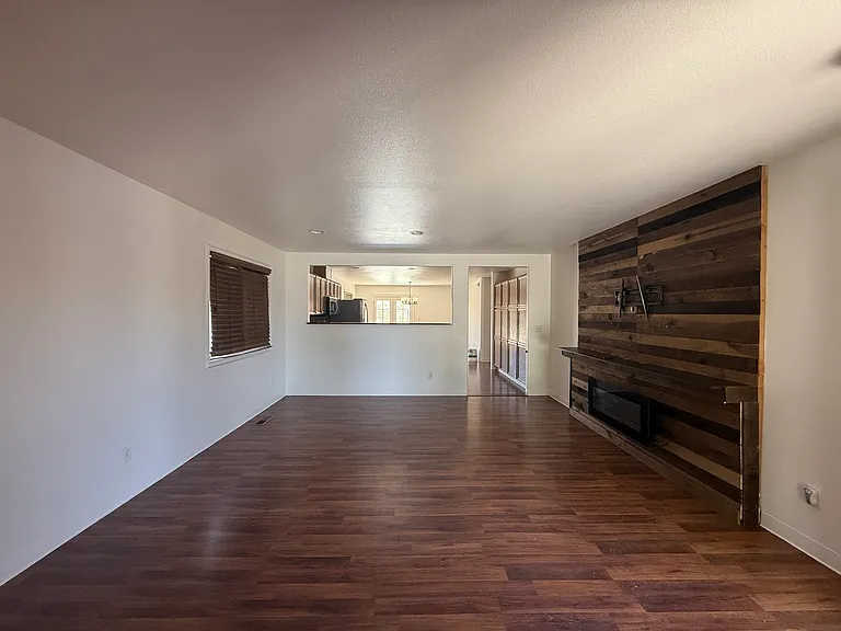 7940 Mariner Cove Dr — Photo 3