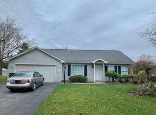 22 Sugar Maple Rd, Poughkeepsie, NY 12603