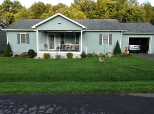 105 Amtrak Ln, Beckley, WV 25801
