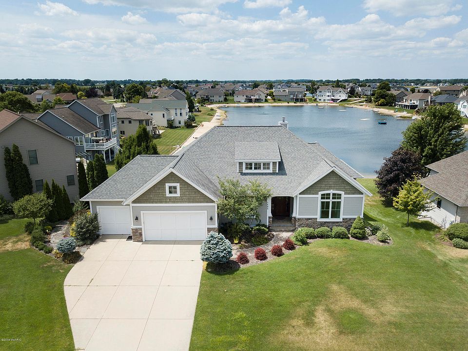 1st image of 1485 Lakeside Dr