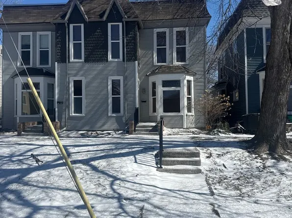 1315 S 32nd St, Omaha, NE 68105