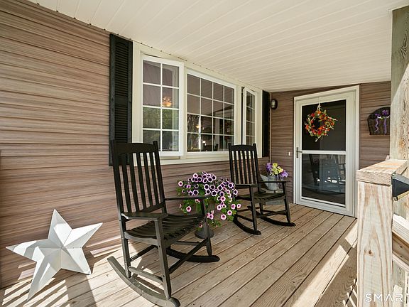 3rd image of 17 Ledgewood Drive