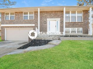 2105 Wellington Dr, Imperial, MO 63052