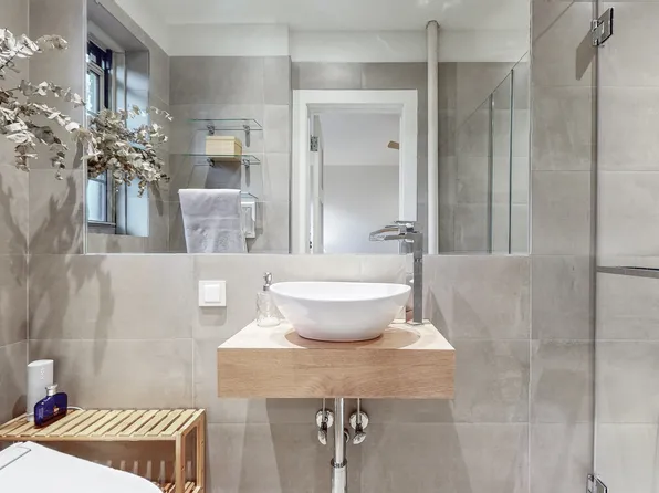 150 Burns Street image 19 of 27