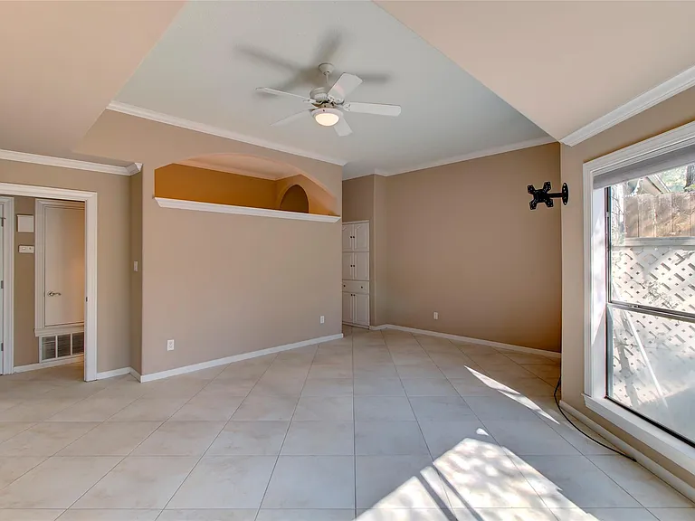 6411 Five Acre Wood St — Photo 11
