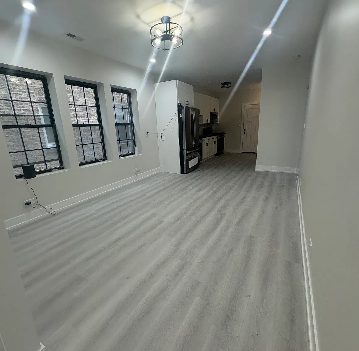 2 bed, 1300 sqft, $1,850 — Photo 2
