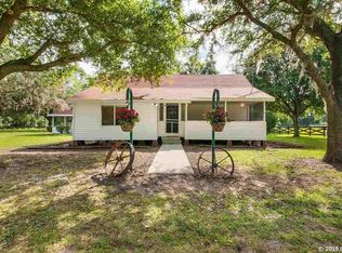 21814 SE 41st Ln, Hawthorne, FL 32640