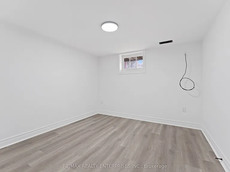3 Dallyn Cres #BASEMENT — Photo 12