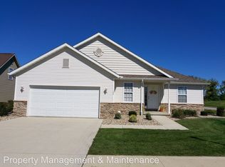 124 Sand Hill Ln, Warsaw, IN 46582