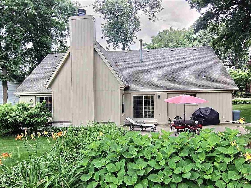 2nd image of 7024 Perrietta Ln
