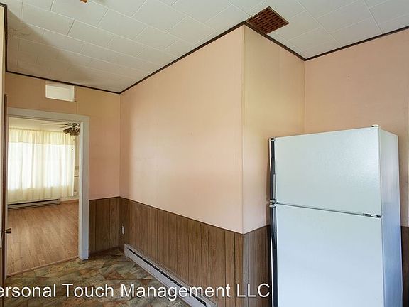 5th image of 124 2nd St NE