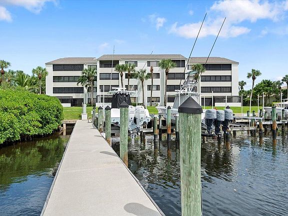 3rd image of 537 Oak Harbour Drive #537