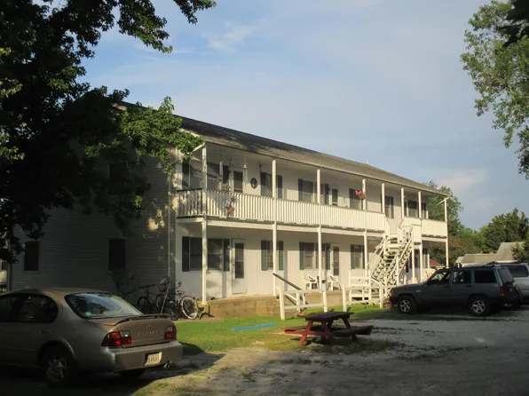 6309 Smith St #4, Chincoteague Island, VA 23336