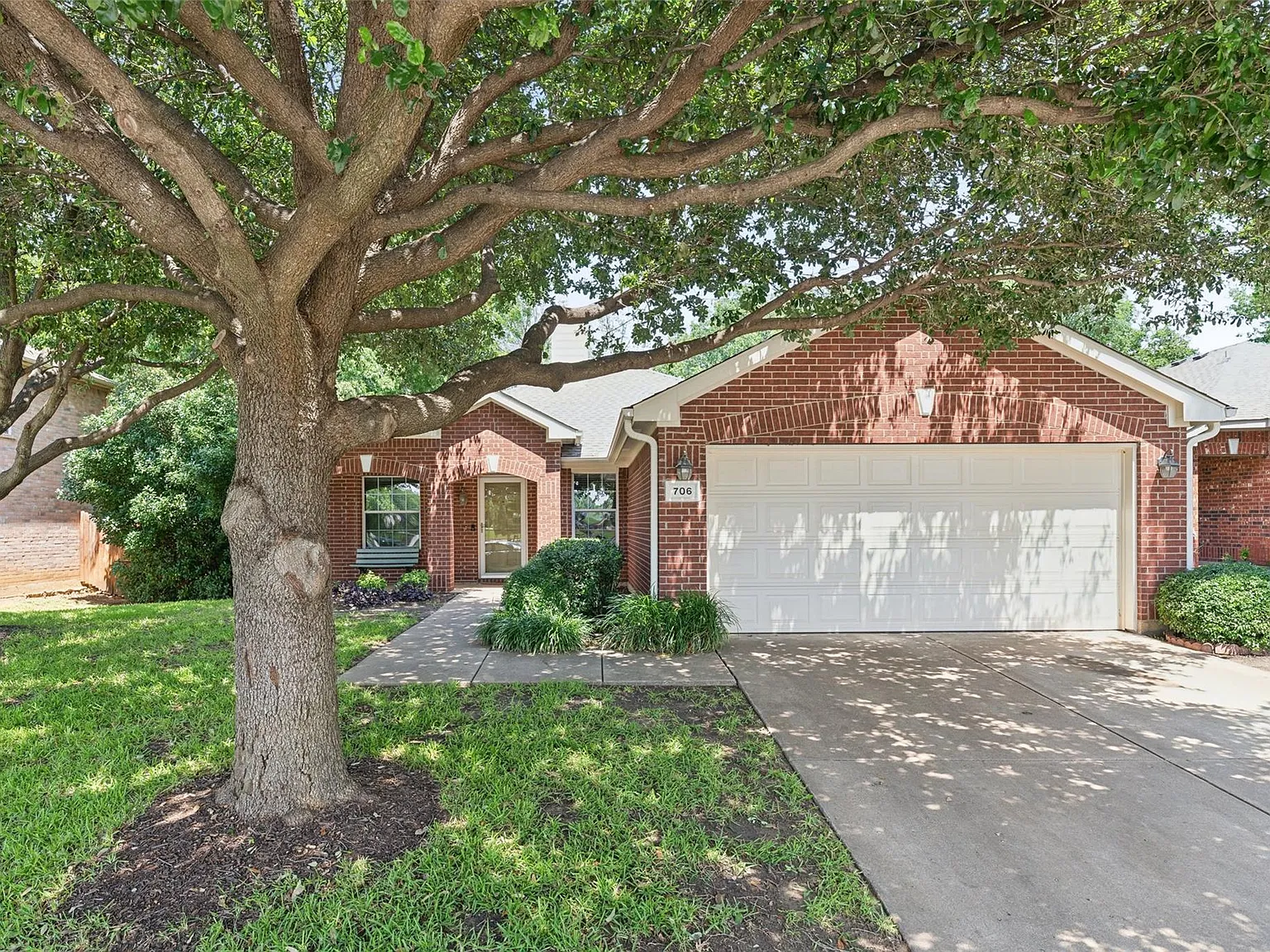 3 bed, 1791 sqft, $2,600 — Photo 3