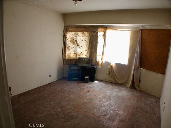 5th image of 5739 Hazeltine Ave