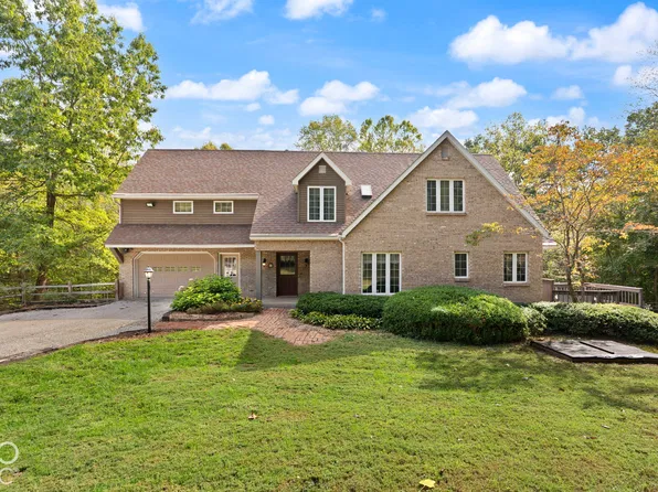 925 W Oakwood Ln, Paoli, IN 47454